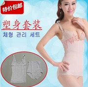 Cơ thể hình chia phù hợp với bụng bụng và hông để nhận được một corset dạ dày corset