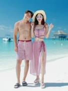 2018 cặp đôi mới đồ bơi nữ kỳ nghỉ spa chia áo ba mảnh nhỏ quần tươi đi biển - Vài đồ bơi