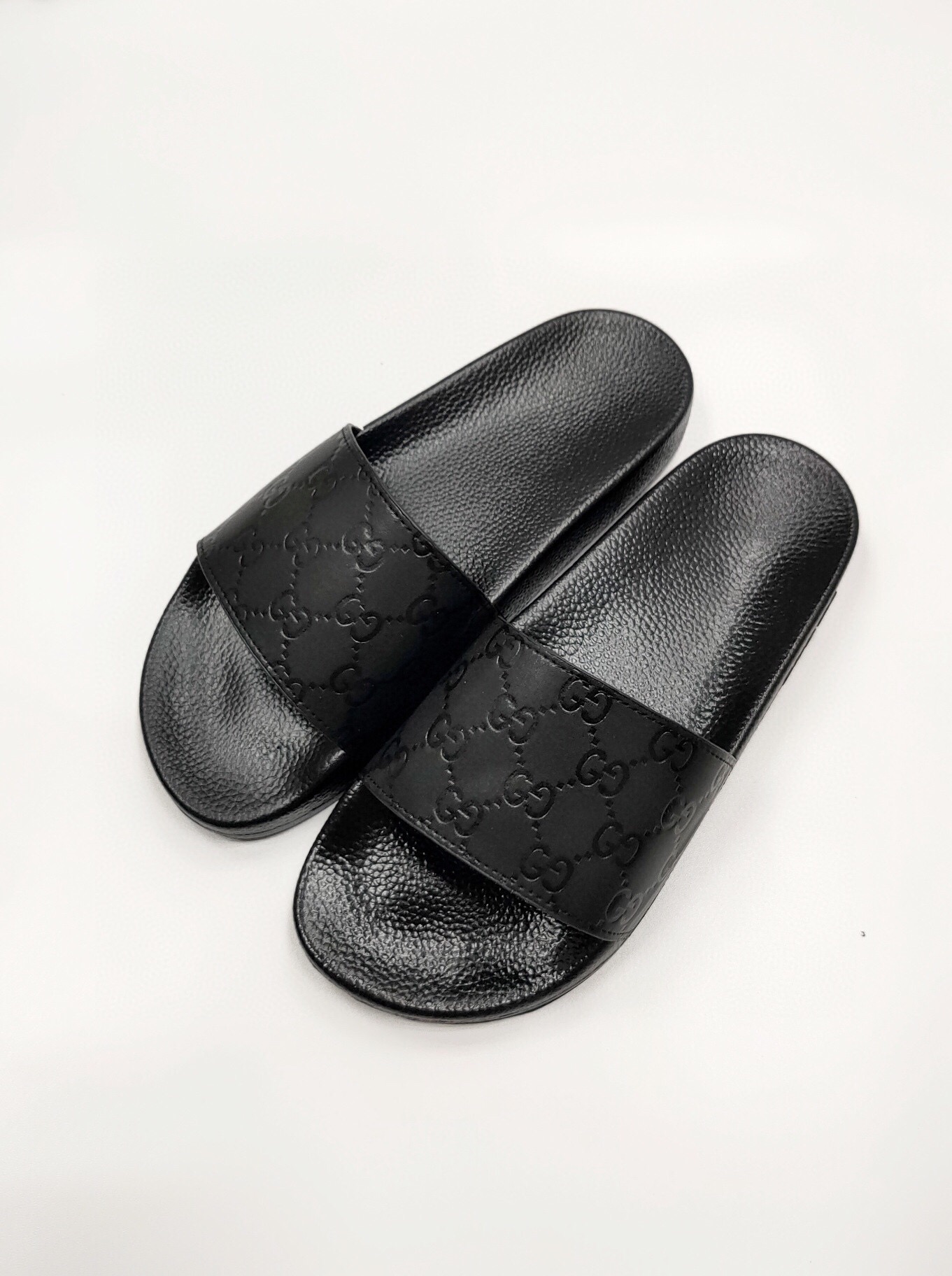 BlackEuropean station slipper summer trend fashion genuine leather flip flops Wear out Sandals personality non-slip Flip flop shoes male