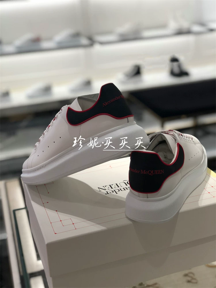 Прямая покупка в Гонконге, маленькие белые туфли McQueen McQueen, каплевидный хвост, толстая подошва, мужская повседневная обувь