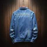 Весенние мужчины на открытом воздухе, повседневные джинсовые куртки