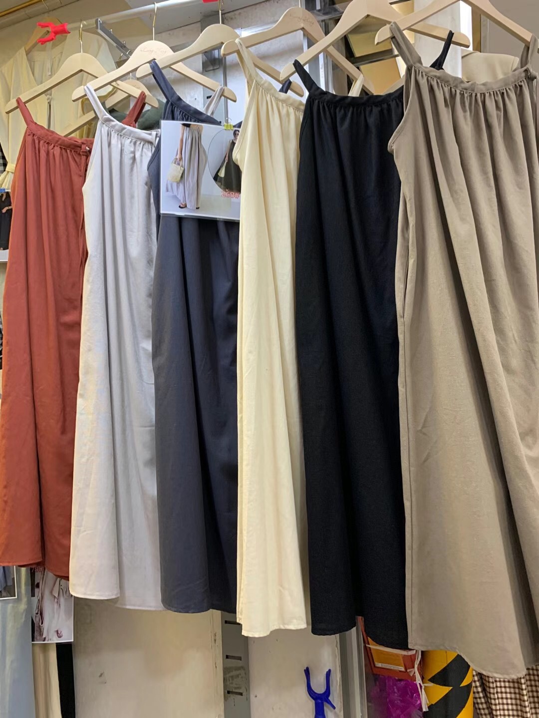 ApricotJapanese and Korean Holiday style summer easy Show thin fold Sleeveless braces skirt Over the knee A-line skirt have more cash than can be accounted for vest Dress