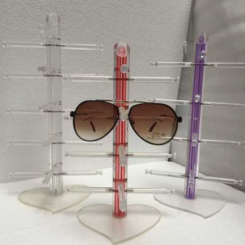 Стенд, акриловая трубка, солнцезащитные очки