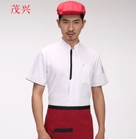 Белая и темная дверь