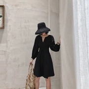 ◆ yang momo ◆ v-cổ đầm Hàn Quốc phiên bản của vành đai thắt lưng một từ váy gió lạnh nếp gấp mỏng nhỏ váy váy màu đen