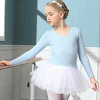 Лазурный свитер, V-образный вырез