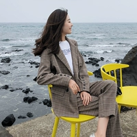 Chic retro kẻ sọc nhỏ phù hợp với nữ mùa thu mới kẻ sọc giản dị phù hợp với áo khoác sinh viên Hàn Quốc áo khoác ngắn áo kiểu nữ đẹp tuổi 30