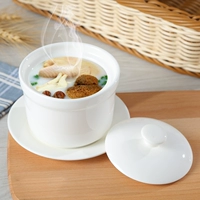 Soup Cup Cup Cup - это керамика для водяного горшка с обеденным рестораном, чтобы установить стол. Маленькая десертная пример суповой чашки чаша чисто белая коммерческая настройка