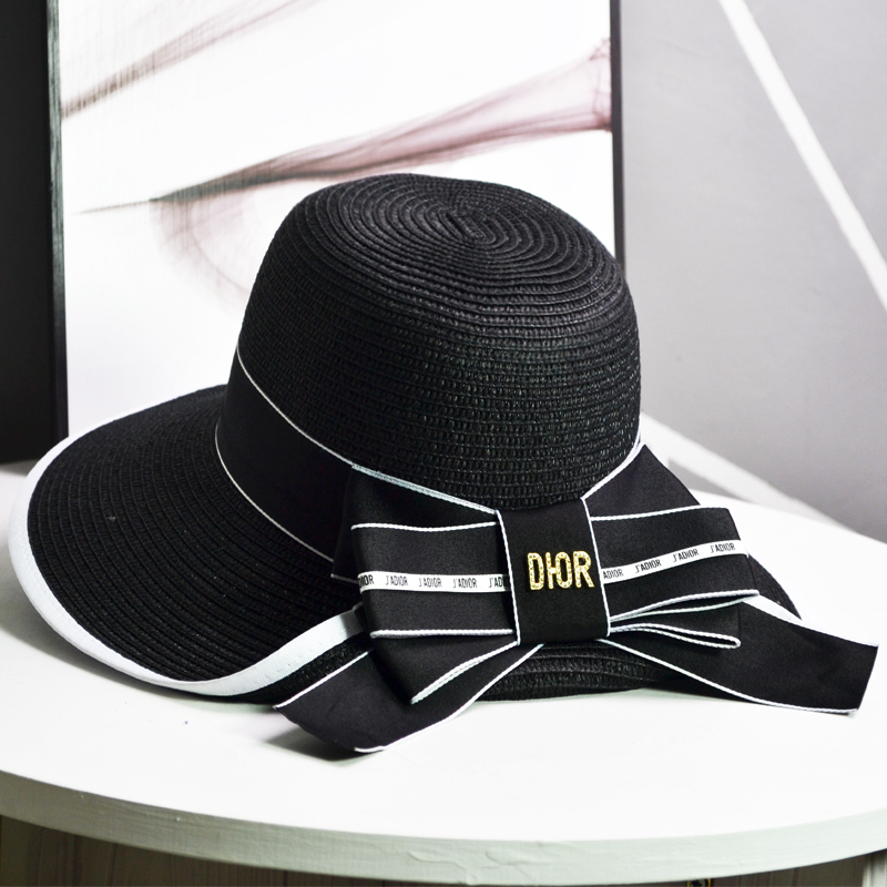 Big BlackHat female summer Korean version ins Beach cap Seaside holiday Sunscreen sunshade Straw hat Foldable Big eaves Sun hat