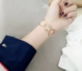 Châu âu và Hoa Kỳ nhỏ gọn hollow hollow hình dạng hình học mở bracelet bracelet nữ tính khí đơn giản ngày cá tính Hàn Quốc thạch anh tóc xanh