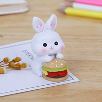 Burger Rabbit высотой около 5,5 см