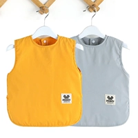 Детский нагрудник без рукавов