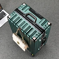 Крюк в темно -зеленой роскошной алюминиевой коробке [сплав на таможенном блоке] в пять раз в пять раз.