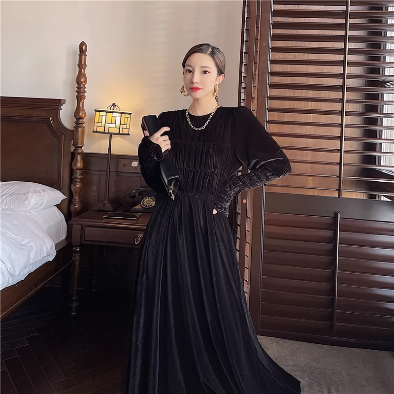 Xiao Pan Pan váy nhung lưng cao màu đen xếp ly váy dài cao và mỏng quần áo phụ nữ mới 2021 - Váy eo cao
