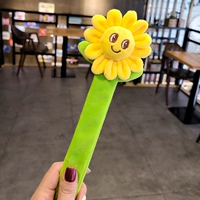 На солнечной энергии, желтый