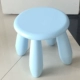 Светло -синий чистый круглый стул не -скользи