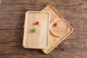 Gỗ cao su Nhật Bản gỗ pallet hình chữ nhật tròn rắn gỗ trái cây bát sáng tạo retro hộ gia đình bộ đồ ăn bằng gỗ tấm - Tấm