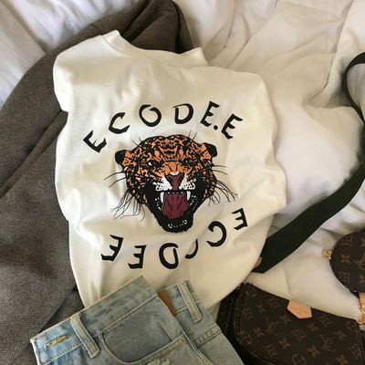 taobao agent Cool cover short sleeves that can be worn in all seasons ~ Leopard printing round neck Tee Korean retro loose bottoming shirt T -shirt