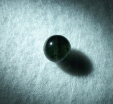 Ювелирные изделия и полуфабрикаты 纯天然巴西老料玻璃体碧玺电气石单珠散珠之高净墨绿色