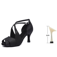 Настройка черного каблука 9 см (в помещении)