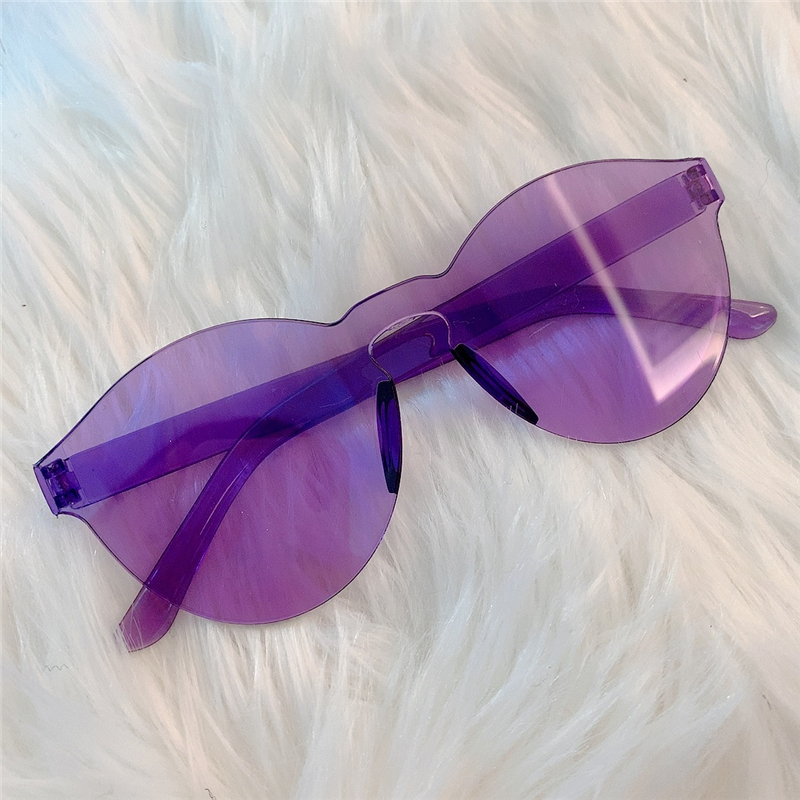 One Ellipse & Deep Purplevintage Sunglasses Port style Europe and America Retro photograph cat eye Sunglasses Purple series lovers pose female collocation