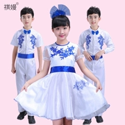 Mới đọc trang phục trẻ em màu xanh và trắng sứ tiểu học và trung học sinh viên điệp khúc quần áo trẻ em trai và cô gái nhảy guzheng hiệu suất