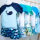 MMW KIDS Boy Summer Summer Mẫu họa tiết chống nắng Jumpsuit dễ thương + Quần short 2 mảnh áo tắm quần áo trẻ em xuất khẩu Đồ bơi trẻ em