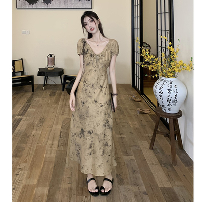 taobao agent Advanced summer dress, long skirt, plus size, french style, high-quality style, V-neckline