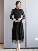 Váy ren đen phổ biến cho phụ nữ 2019 mùa thu phong cách mới khí chất eo thon dài tay áo đáy váy - Váy eo cao