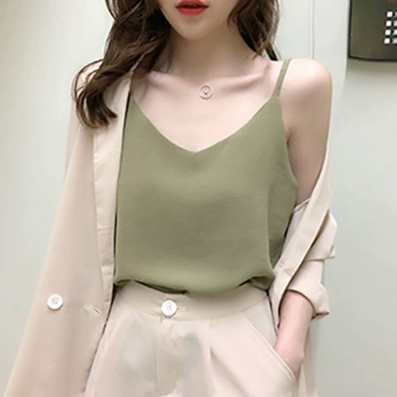 2019 phiên bản Hàn Quốc mới của cổ chữ V với phần trên nhỏ treo lơ lửng, phụ nữ mặc một chiếc áo sơ mi cổ lọ nhỏ bằng vải voan lỏng - Áo vest