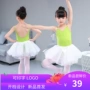 Bắn xanh trẻ nhỏ Trung Quốc khiêu vũ mùa hè biểu diễn quần áo nữ sling thi thực hành quần áo gạc thể dục ba lê - Trang phục trang phuc bieu dien