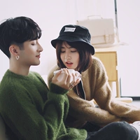 Mùa đông mới áo len hoang dã thường màu rắn vòng cổ nam giới và phụ nữ áo len couple Slim ấm áo len áo đôi nữ bạn thân