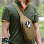 Người bảo vệ túi đeo vai chiến thuật nhỏ ngoài trời những người đam mê quân sự du lịch cưỡi túi Messenger bình thường nam túi ngực IPADmini