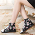 Mùa hè mới thở hoa giày vải cao nữ Hàn Quốc phiên bản của thủy triều giản dị giày sinh viên tăng giày phụ nữ phẳng Plimsolls