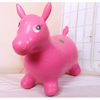 Розовый цвет лошадей, отправляющий воздушный цилиндр