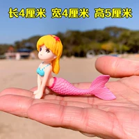 Русалка № 1 лежа на животе