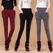 Cô nàng mùa thu đông mới dày dặn cộng với nhung mặc giả hai mảnh với chân váy Slim quần legging ấm.