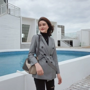 Phù hợp với nữ áo khoác 2018 mùa thu Anh mỏng khí eo vành đai Hàn Quốc áo khoác đôi ngực màu xám nhỏ phù hợp với