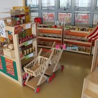 Nhà búp bê trẻ em siêu thị đầy đủ bộ đồ chơi Thời thơ ấu chơi nhà nhân vật góc nhà chơi mẫu giáo đồ chơi thông minh