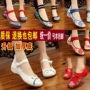Giày khiêu vũ vuông nữ mùa hè mới cũ Bắc Kinh giày vải thêu giày đế mềm đế trắng khiêu vũ giày quốc gia - Khiêu vũ / Thể dục nhịp điệu / Thể dục dụng cụ giay múa