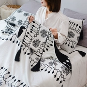 Đen và trắng đan chăn len tua giải trí chăn mền khăn che ghế sofa đi xe trên giường để lấy khăn cuối Bắc Âu của chăn giường - Ném / Chăn