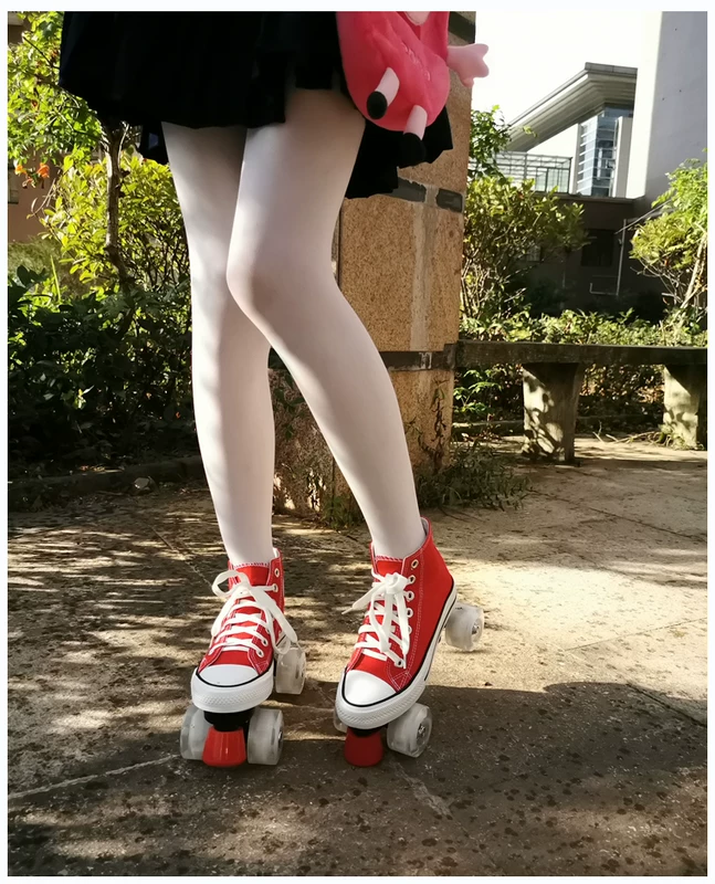 Flashing polyurethane skates, light-up wheels, multiple sizes (EU 30–44)