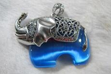 Украшения на шею 精品古玩古董清代老猫眼宝石蓝色月光宝石太平有象挂坠项坠老挂件