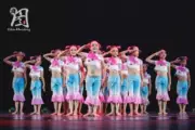Phong cách thứ chín của Xiaohe dành cho trẻ em Sansha Haiwa trang phục trẻ em mới quần áo biểu diễn múa quốc gia - Trang phục