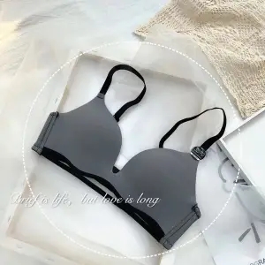 Black Greysummer ultrathin No trace Underwear female Bras student Korean version girl high school Gather together Small chest Flat chest Bra Wireless