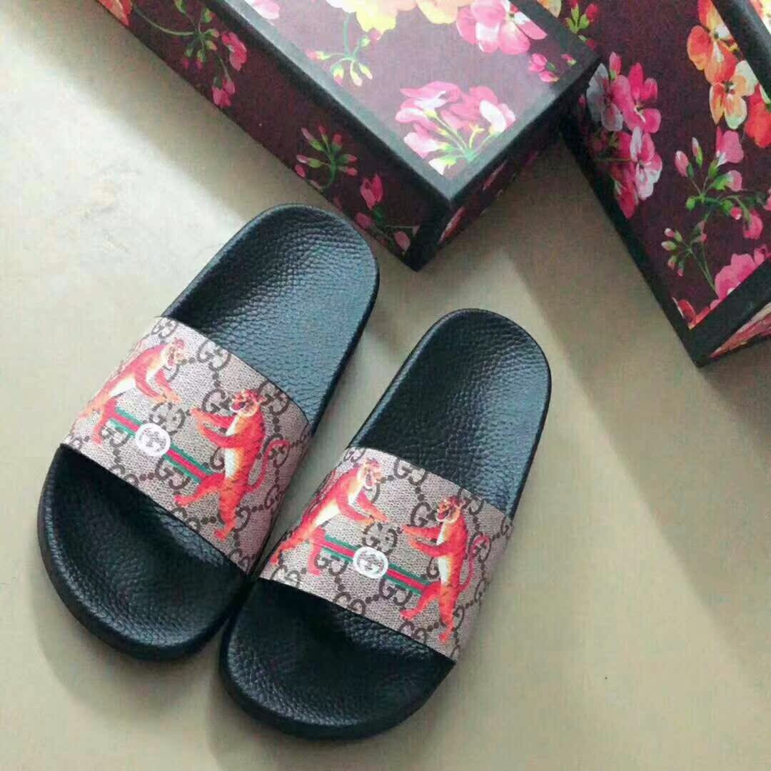 Double TigerEuropean station slipper summer trend fashion genuine leather flip flops Wear out Sandals personality non-slip Flip flop shoes male