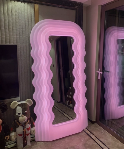 Италия этторе Sottsass Модное розовое освещение зеркало Мемфис Зеркало Зеркало волна Летнее зеркало