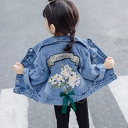 Áo khoác denim bé gái mùa thu năm nay phiên bản mới của Hàn Quốc dành cho bé nhỏ 3 bé 4-5-6 tuổi bé gái kiểu tây - Áo khoác