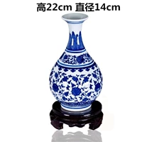 Нефритово горшок с весенней бутылкой