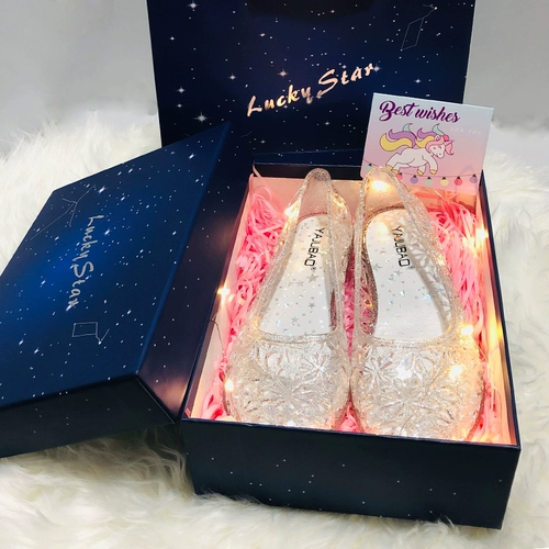 Хрустящие ботинки Золушка Отправить подругу подругу Qi yi Six One Spring Sisters Студент Песчаная резьба Маленькая принцесса подарка на день рождения